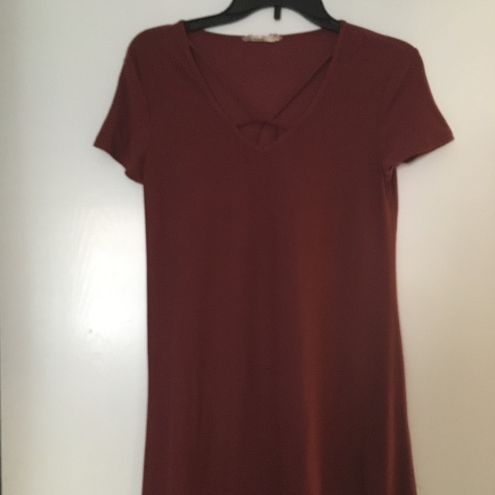 Maroon T shirt dress